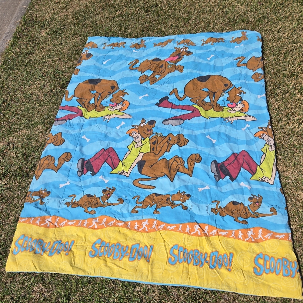 Vintage scooby-doo comforter blanket 60x86 rare, hard to find!